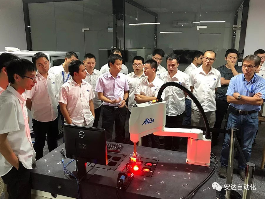 新品发布会 | hb火博发布多款机械手，聚焦智能制造产业